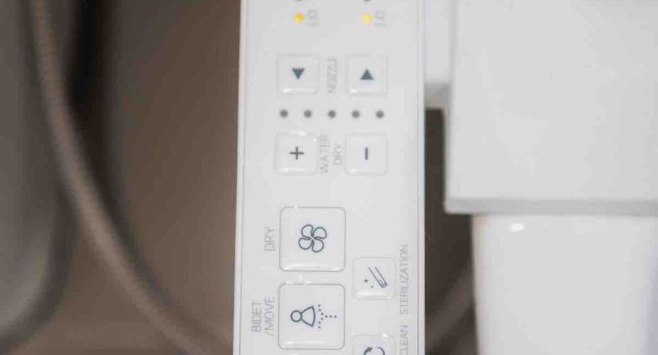 ขาย 2 ห้องนอน คอนโด ใน คลองเตย, กรุงเทพฯ