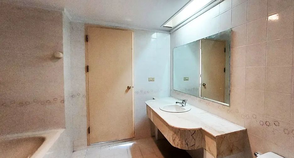 Wohnung zum Kauf mit 1 Zimmer in Ban Chang, Rayong
