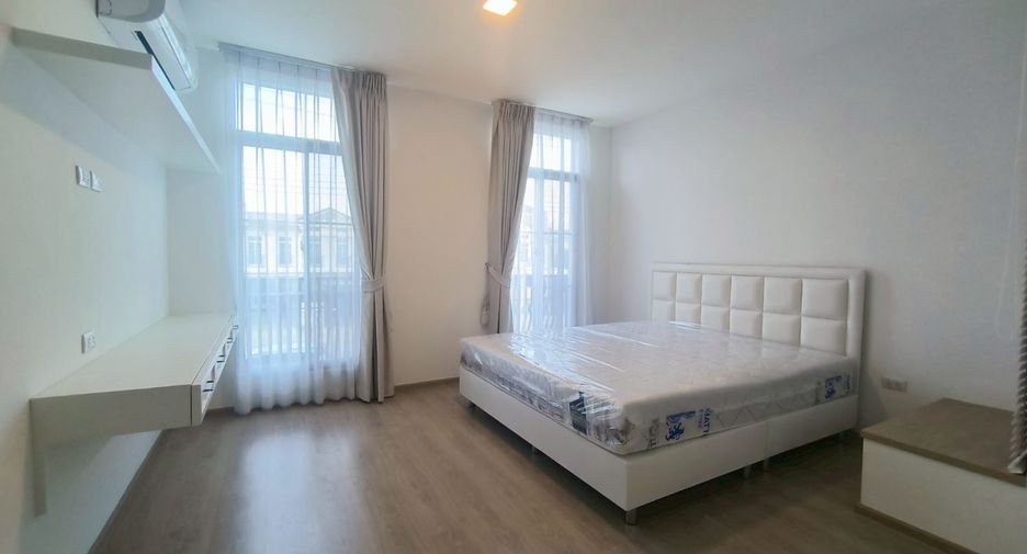 For rent 3 bedrooms townhouse in Prawet, Bangkok