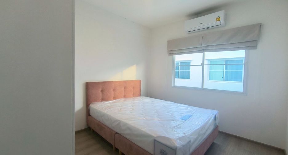 For rent 3 bedrooms townhouse in Prawet, Bangkok