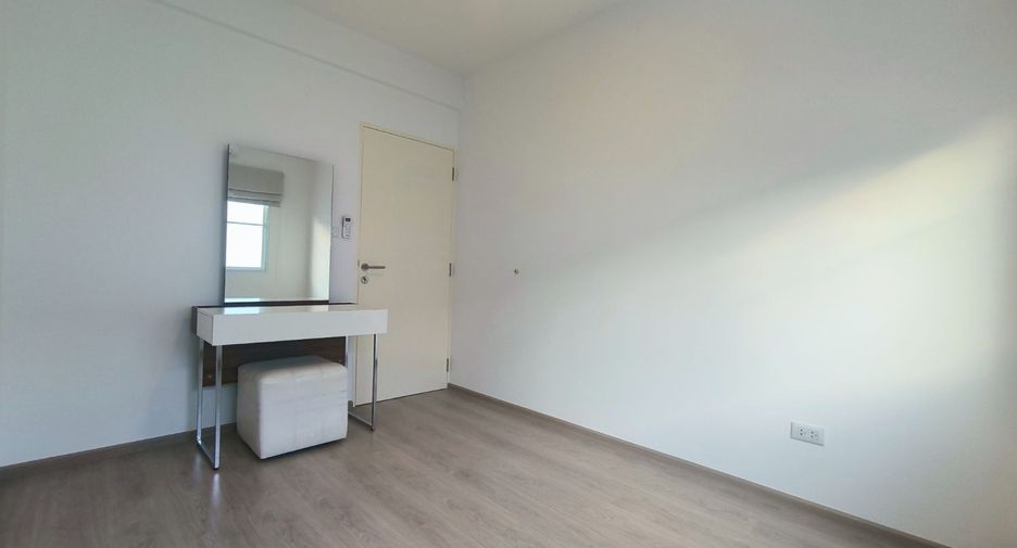 For rent 3 bedrooms townhouse in Prawet, Bangkok