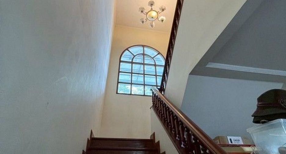 For sale 4 bedrooms house in Mueang Samut Prakan, Samut Prakan