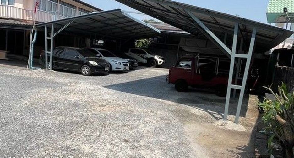 For sale 4 bedrooms house in Mueang Samut Prakan, Samut Prakan