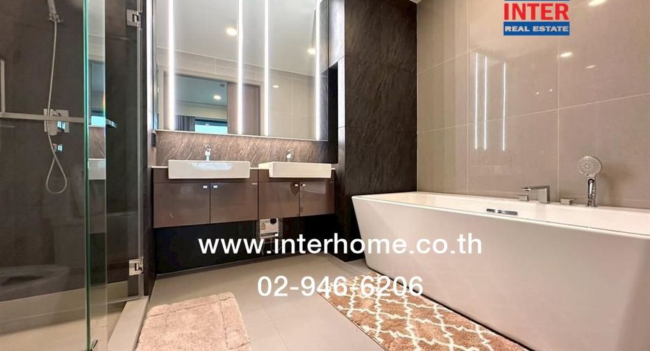 For sale 2 bedrooms condo in Phaya Thai, Bangkok