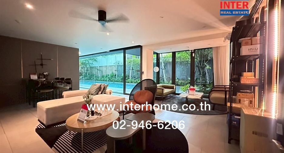 For sale 2 bedrooms condo in Phaya Thai, Bangkok