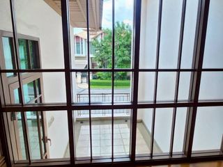 ให้เช่า และ ขาย 4 ห้องนอน บ้านเดี่ยว ใน วัฒนา, กรุงเทพฯ