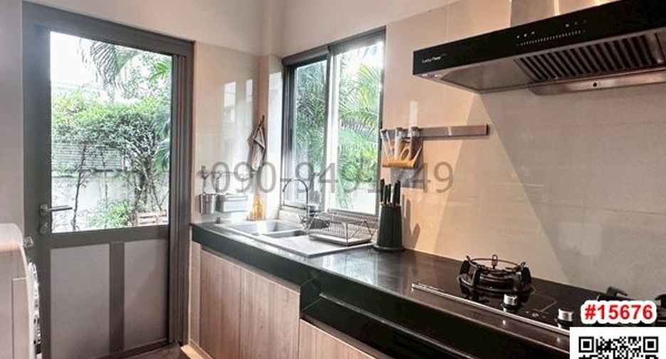 For rent 4 bedrooms house in Mueang Nonthaburi, Nonthaburi