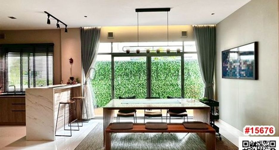 For rent 4 bedrooms house in Mueang Nonthaburi, Nonthaburi