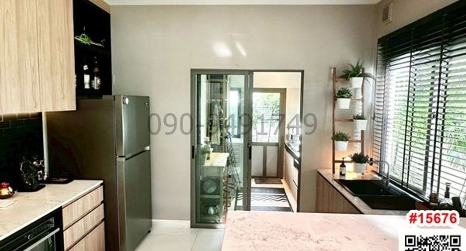 For rent 4 bedrooms house in Mueang Nonthaburi, Nonthaburi