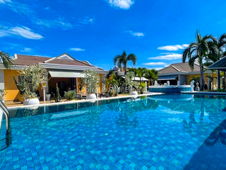 For rent 8 bedrooms villa in Bang Lamung, Chonburi