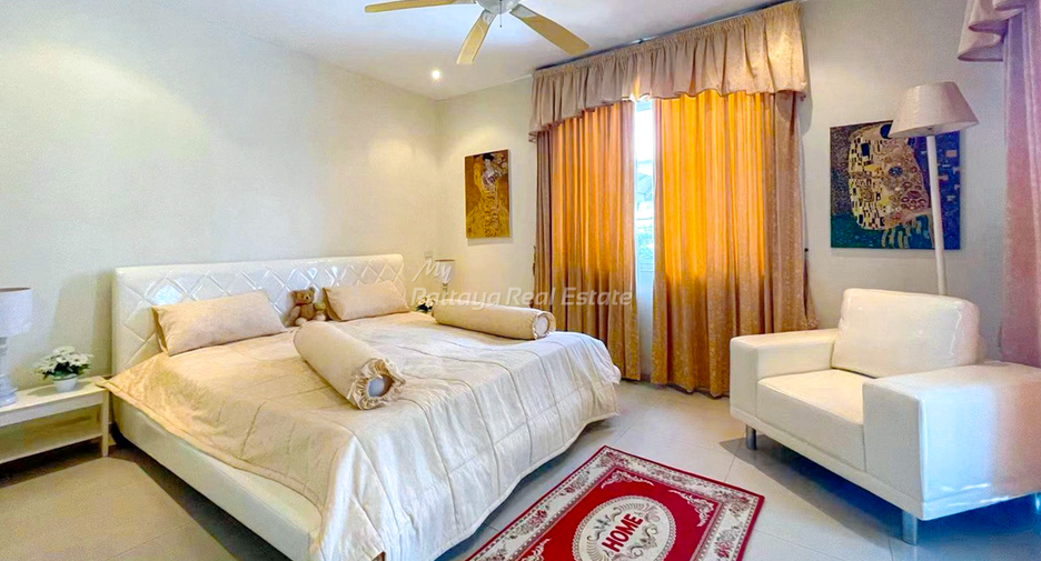 À louer 8 chambres villa à Bang Lamung, Chonburi