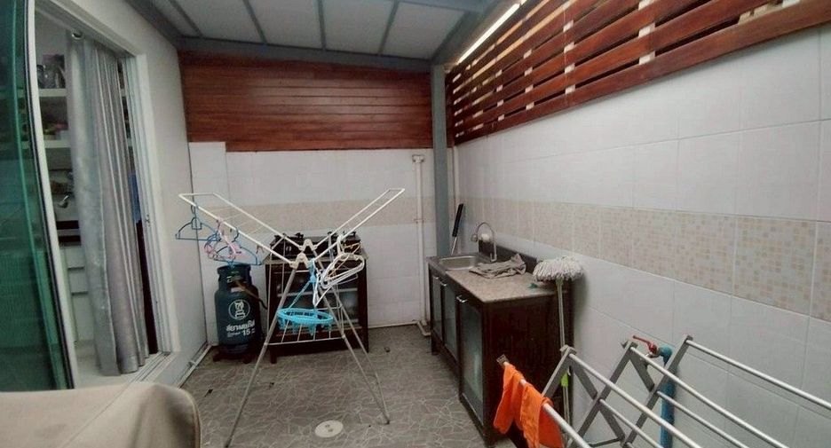 Reihenhaus zum Kauf mit 3 Zimmer in Suan Luang, Bangkok