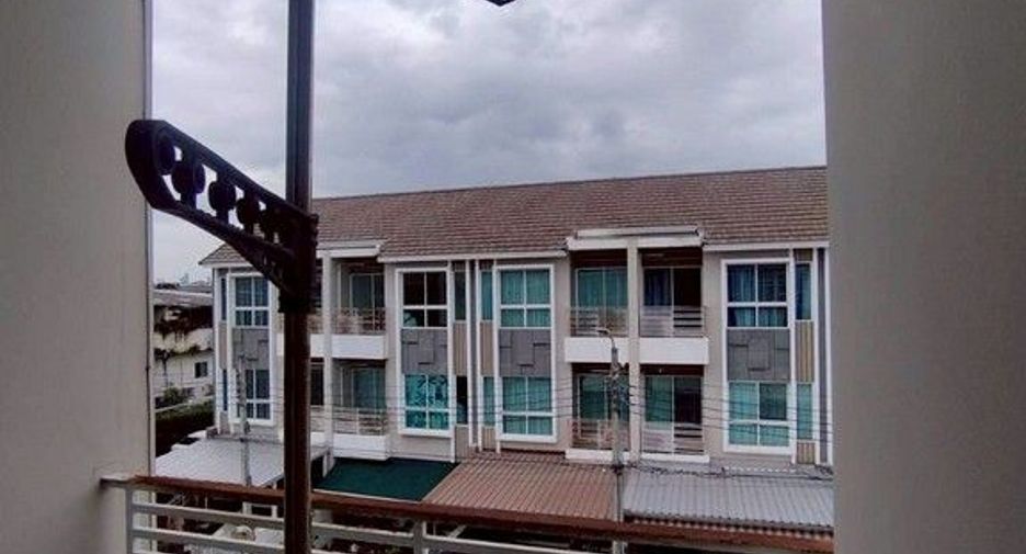 Reihenhaus zum Kauf mit 3 Zimmer in Suan Luang, Bangkok