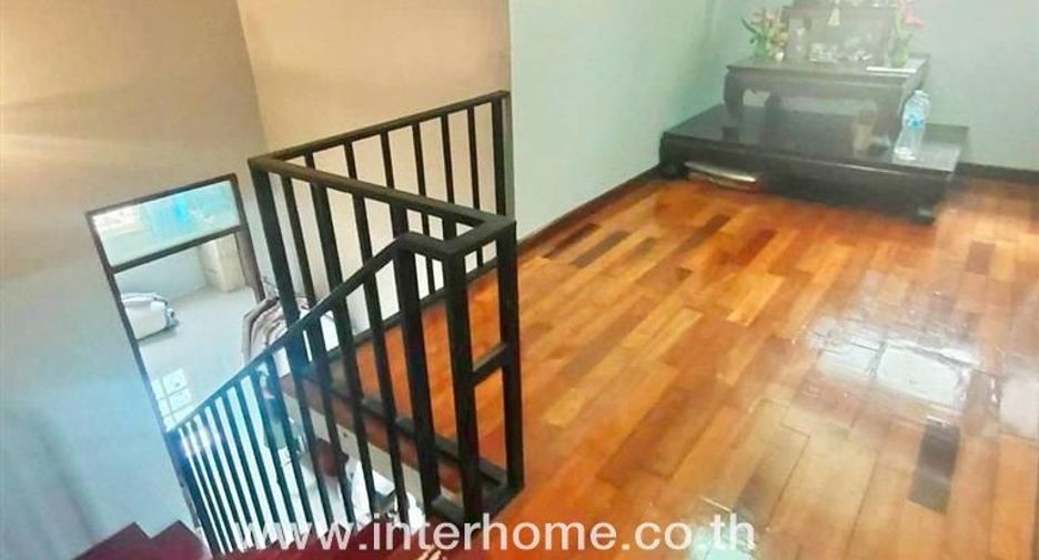 For sale 3 ベッドルーム townhouse in Phasi Charoen, Bangkok