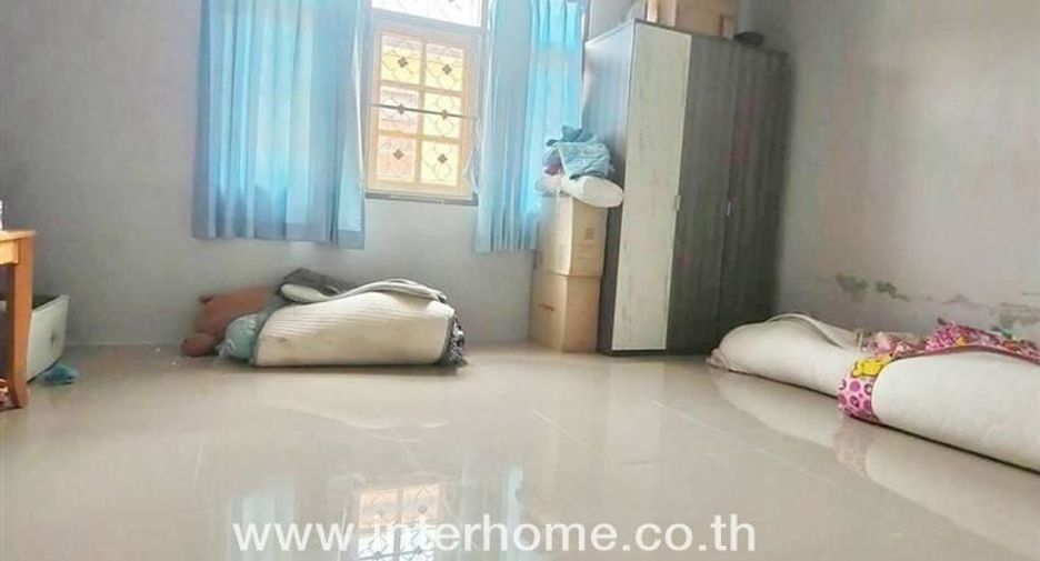 For sale 3 ベッドルーム townhouse in Phasi Charoen, Bangkok