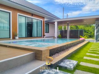 For sale 3 bedrooms villa in Bang Saray, Pattaya