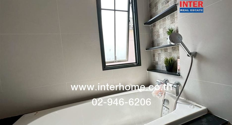À vendre 4 chambres maison à Pak Kret, Nonthaburi