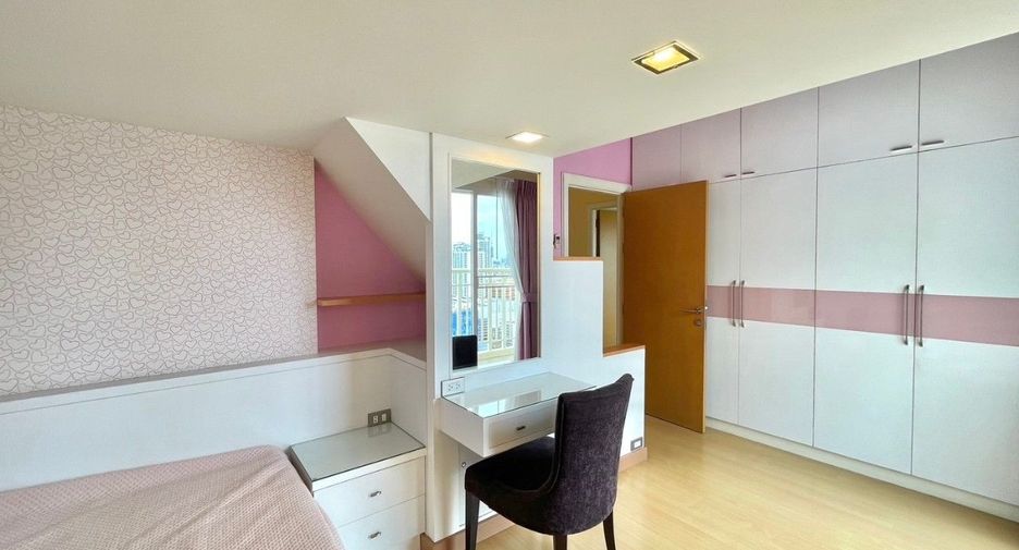 For rent and for sale 3 bedrooms condo in Watthana, Bangkok