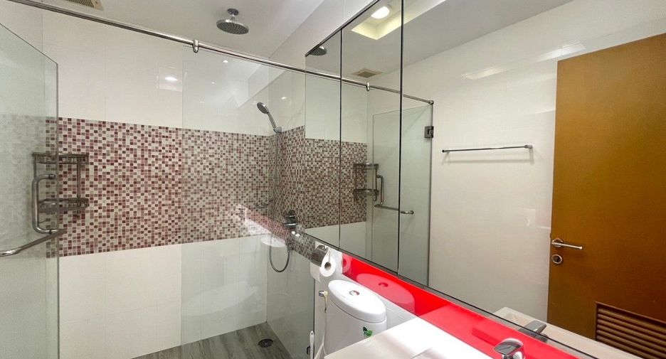 For rent and for sale 3 bedrooms condo in Watthana, Bangkok