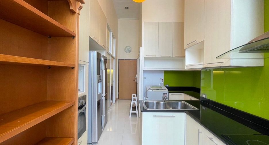 For rent and for sale 3 bedrooms condo in Watthana, Bangkok