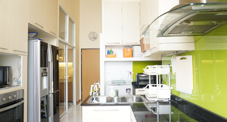 For rent and for sale 3 bedrooms condo in Watthana, Bangkok