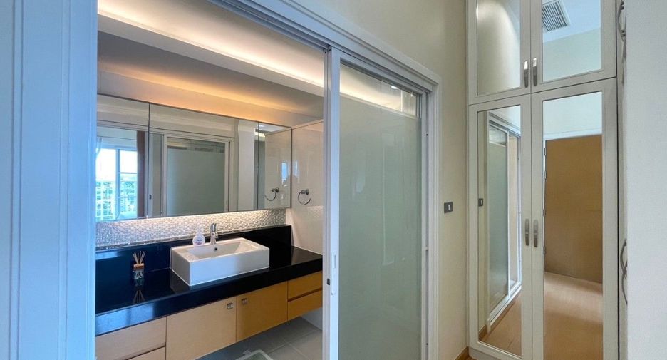 For rent and for sale 3 bedrooms condo in Watthana, Bangkok