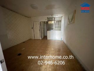 For sale 3 bedrooms townhouse in Huai Khwang, Bangkok