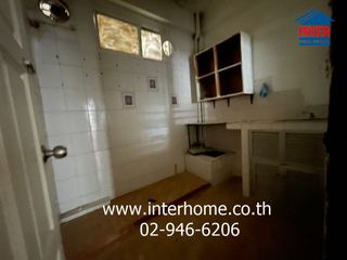 For sale 3 bedrooms townhouse in Huai Khwang, Bangkok