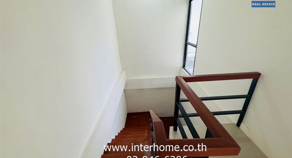 For sale 3 bedrooms townhouse in Bang Khae, Bangkok