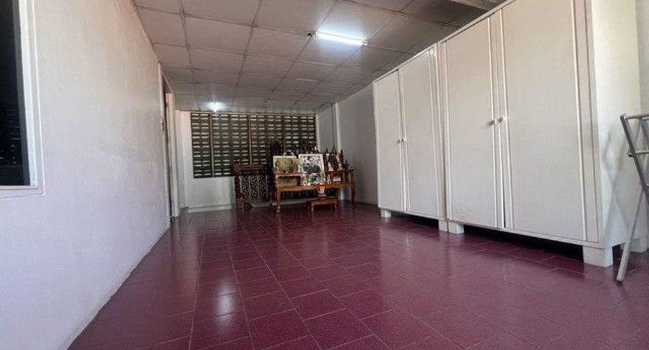 For sale 4 bedrooms house in Bang Na, Bangkok