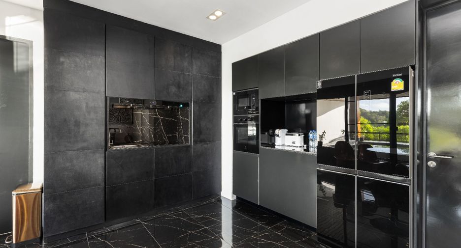 For sale 7 ベッドルーム villa in Kathu, Phuket