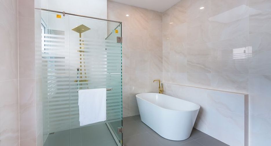 Casa en venta de 5 habitaciones en Bang Lamung, Chonburi