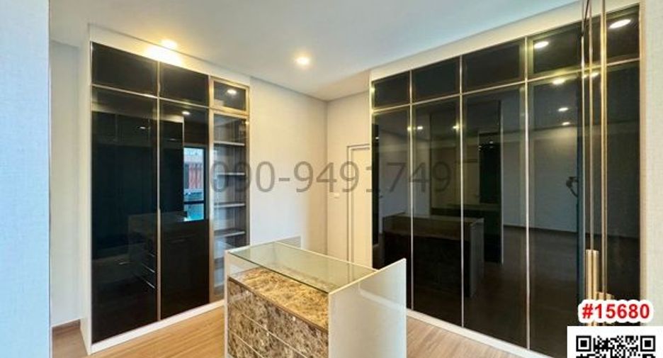 For rent 5 bedrooms house in Mueang Nonthaburi, Nonthaburi
