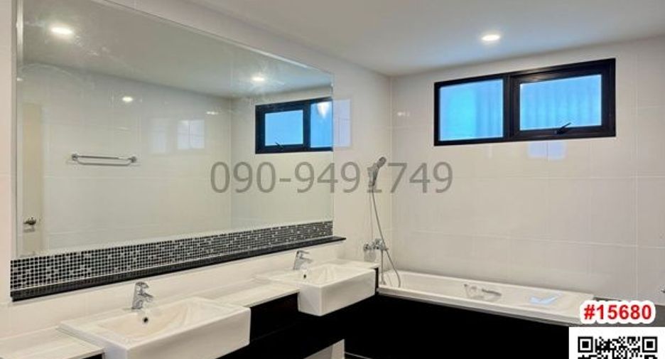 For rent 5 bedrooms house in Mueang Nonthaburi, Nonthaburi