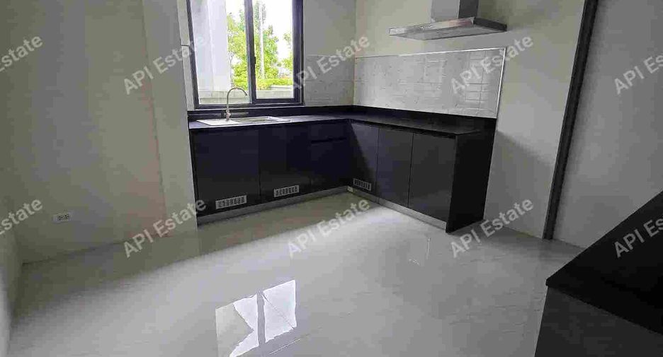 For sale 6 bedrooms house in Prawet, Bangkok