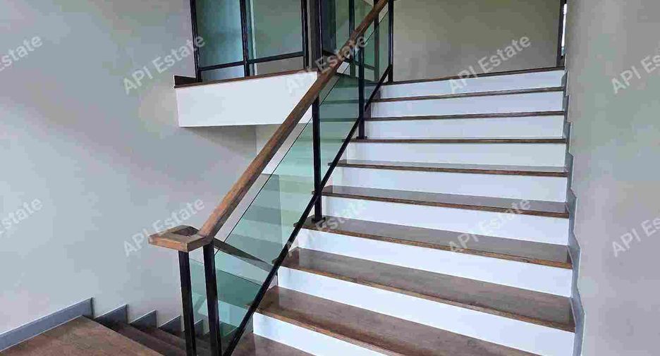 For sale 6 bedrooms house in Prawet, Bangkok
