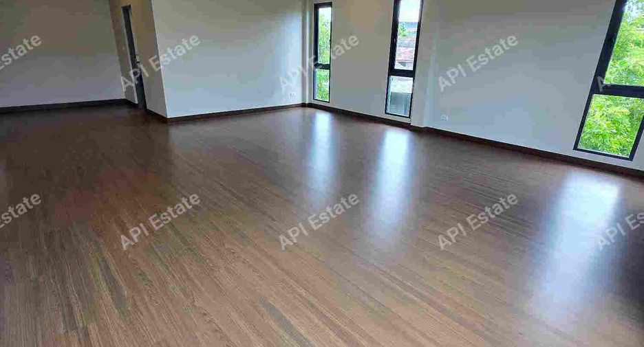 For sale 6 bedrooms house in Prawet, Bangkok