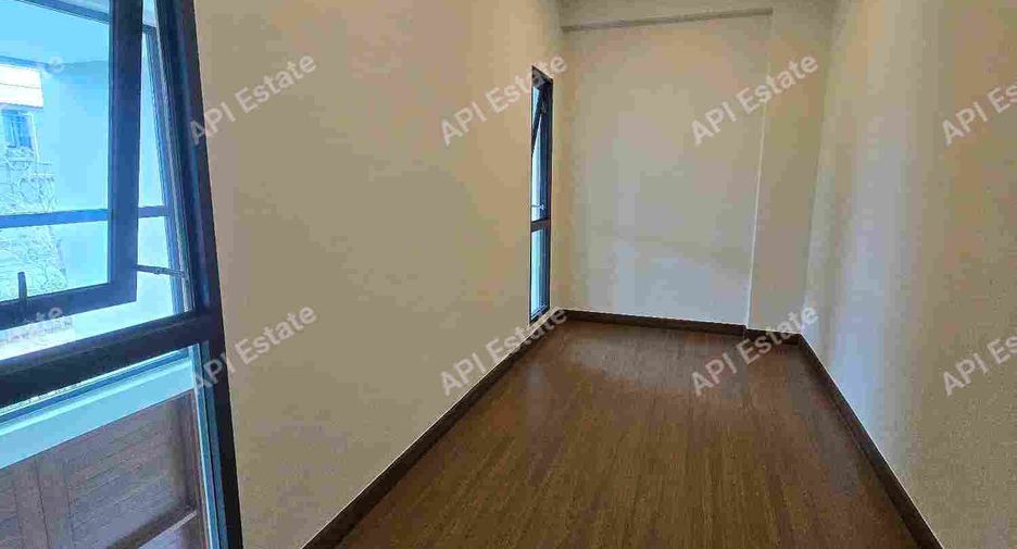 For sale 6 bedrooms house in Prawet, Bangkok