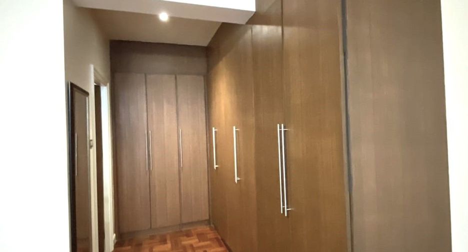 Продажа 3 спальни кондо в Кхлонг Тоеи, Бангкок