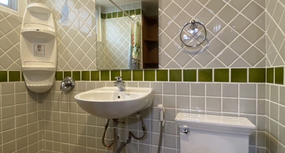 Продажа 3 спальни кондо в Кхлонг Тоеи, Бангкок