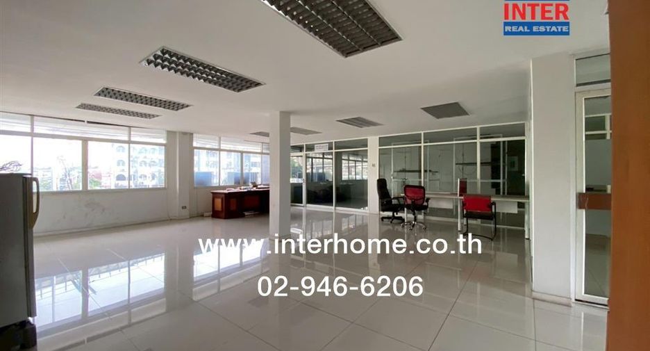 For sale retail Space in Bangkok Noi, Bangkok