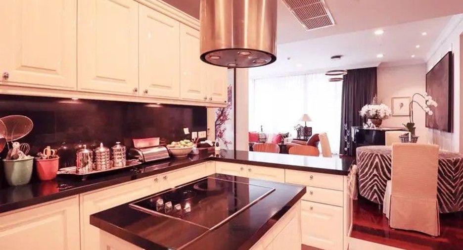For sale 3 bedrooms condo in Watthana, Bangkok