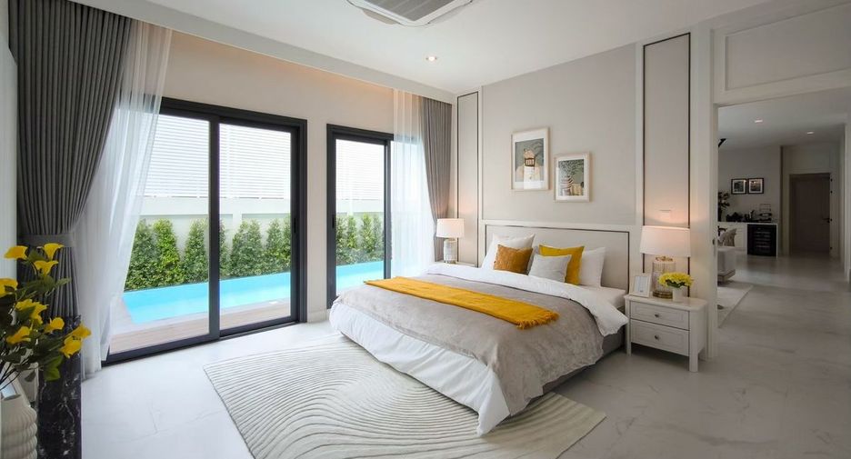 For sale 4 bedrooms villa in Bang Lamung, Chonburi