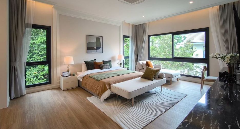 For sale 4 bedrooms villa in Bang Lamung, Chonburi