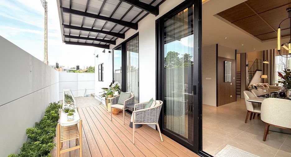For sale 4 bedrooms villa in Bang Lamung, Chonburi