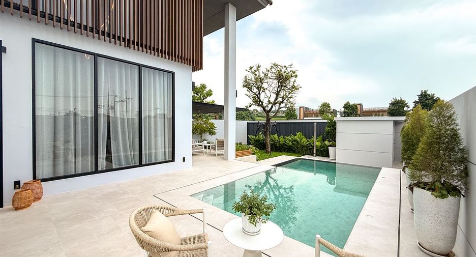 For sale 4 bedrooms villa in Bang Lamung, Chonburi