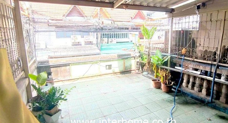 For sale 2 bedrooms townhouse in Mueang Nonthaburi, Nonthaburi