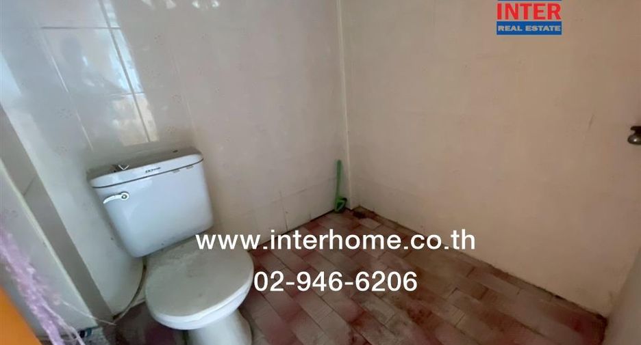 For sale 8 bedrooms retail Space in Sai Mai, Bangkok