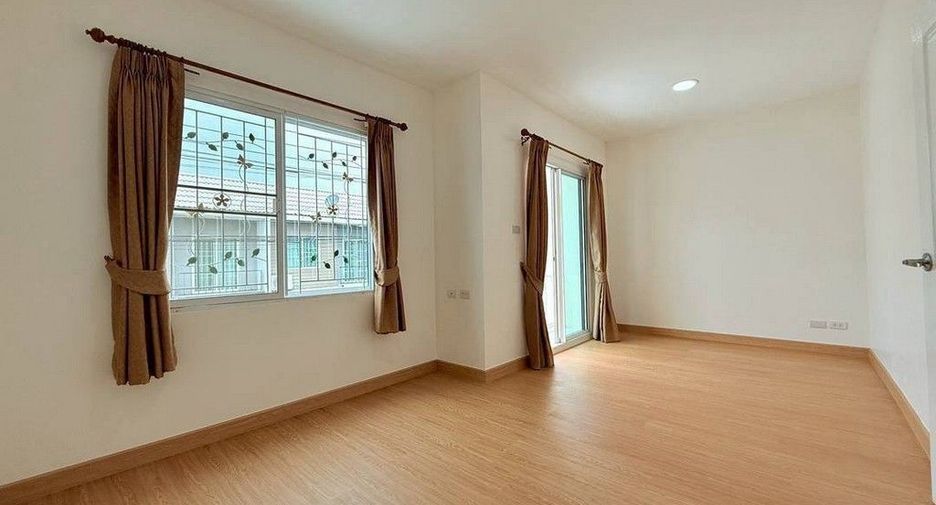 出售 3 卧室 联排别墅 在 Bang Phli, Samut Prakan
