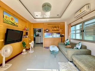 出租 3 卧室 独立屋 在 Si Racha, Chon Buri